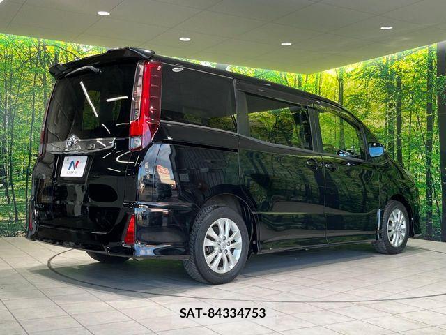 Toyota NOAH 2016-07 8367719-16