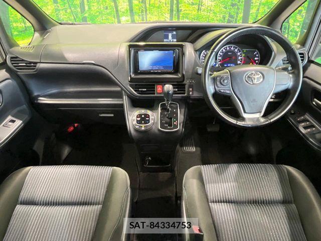 Toyota NOAH 2016-07 8367719-1