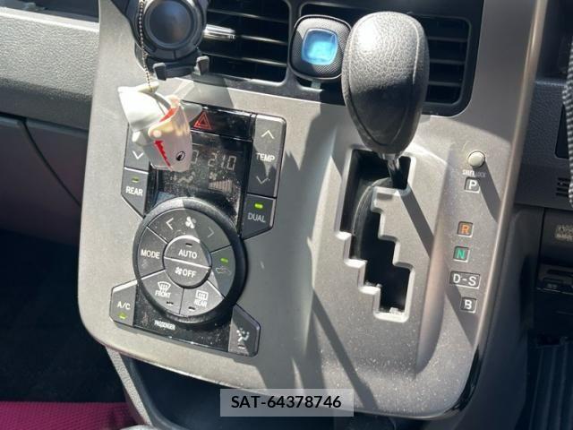 Toyota NOAH 2008-06 8367735-13