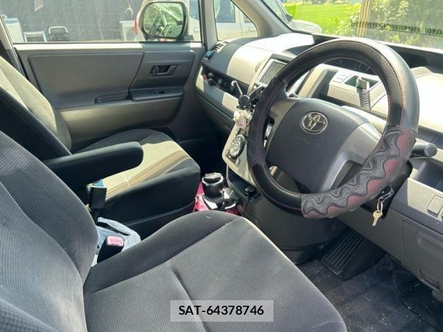 Toyota NOAH 2008-06 8367735-6