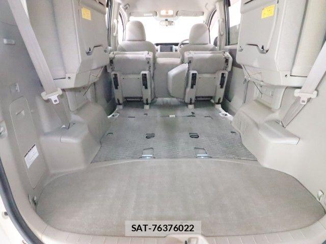 Toyota NOAH 2009-09 8367731-11