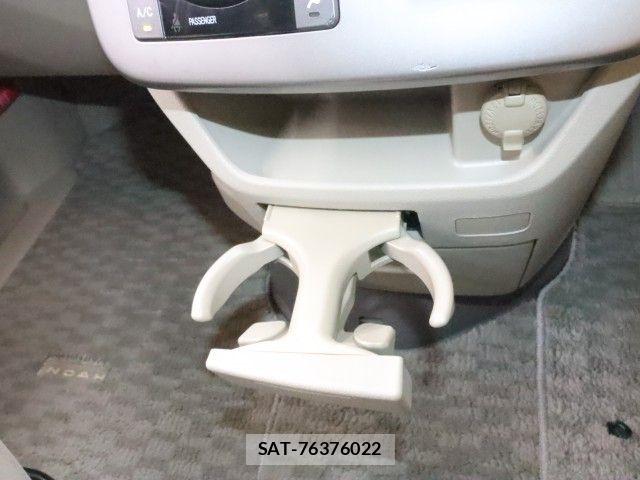 Toyota NOAH 2009-09 8367731-22