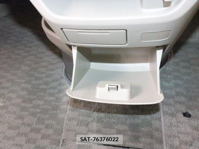 Toyota NOAH 2009-09 8367731-23