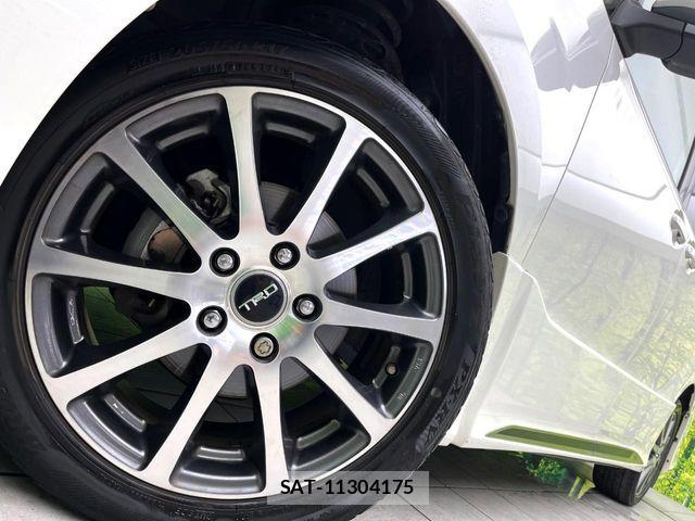 Toyota NOAH 2017-09 8367710-12