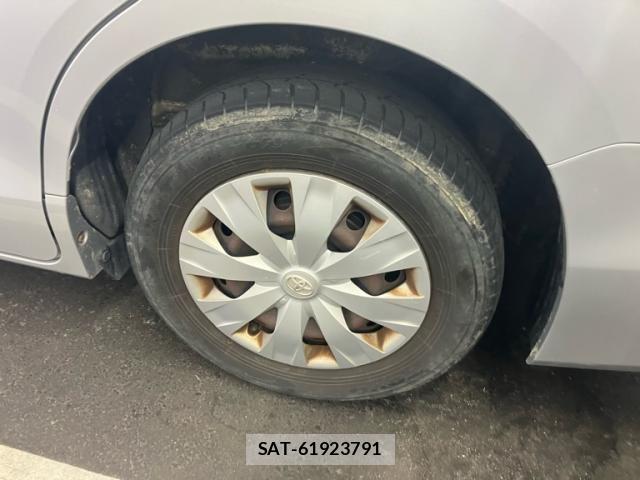 Toyota NOAH 2014-07 8367729-3