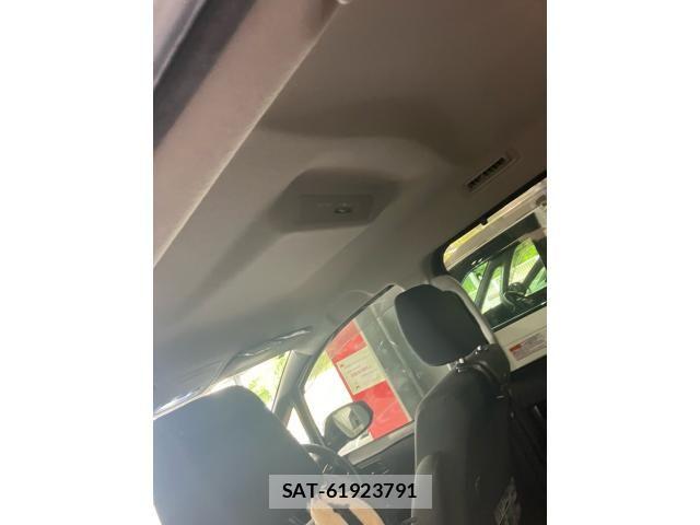 Toyota NOAH 2014-07 8367729-7