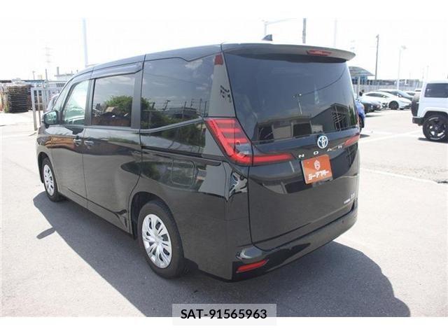 Toyota NOAH 2022-12 8367706-10
