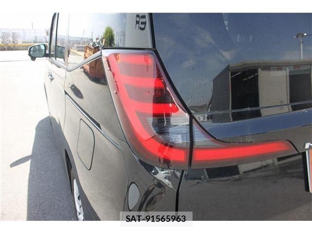 Toyota NOAH 2022-12 8367706-17