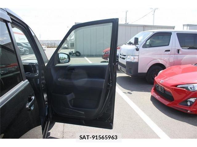 Toyota NOAH 2022-12 8367706-25