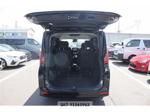 Toyota NOAH 2022-12 8367706-27