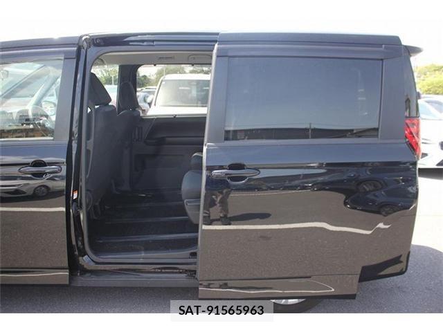 Toyota NOAH 2022-12 8367706-29