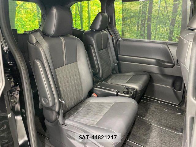 Toyota NOAH 2022-07 8367703-9