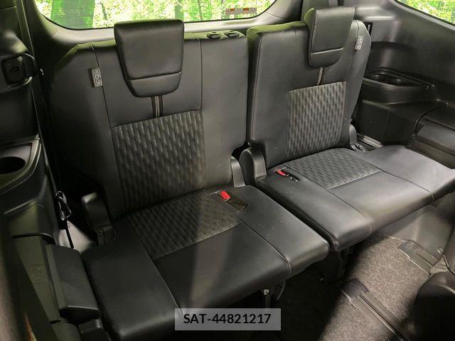 Toyota NOAH 2022-07 8367703-10