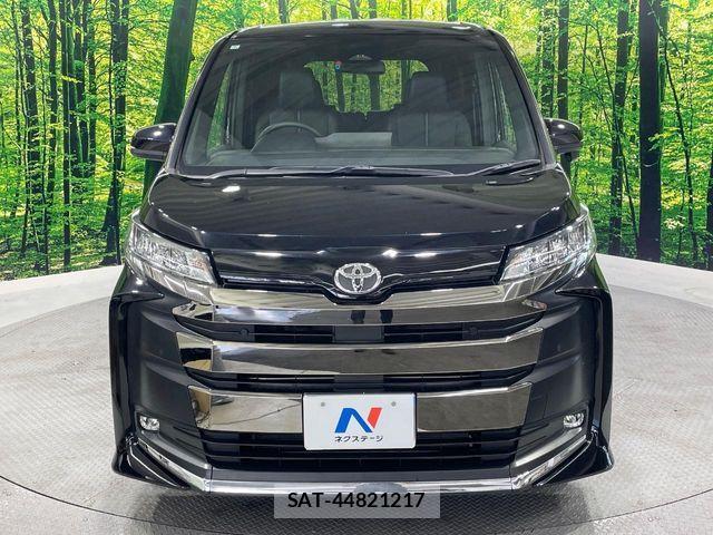 Toyota NOAH 2022-07 8367703-15