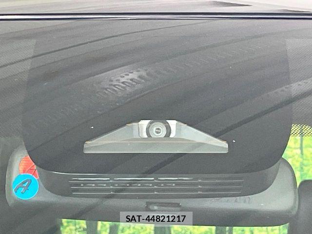 Toyota NOAH 2022-07 8367703-4