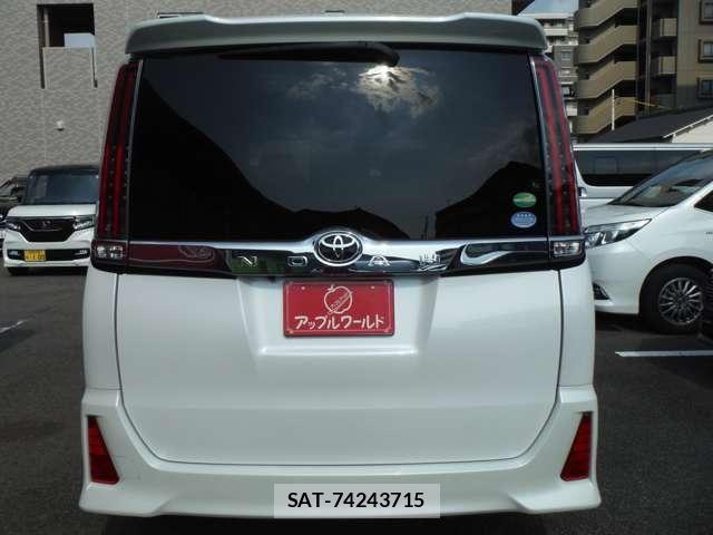 Toyota NOAH 2017-10 8367720-9