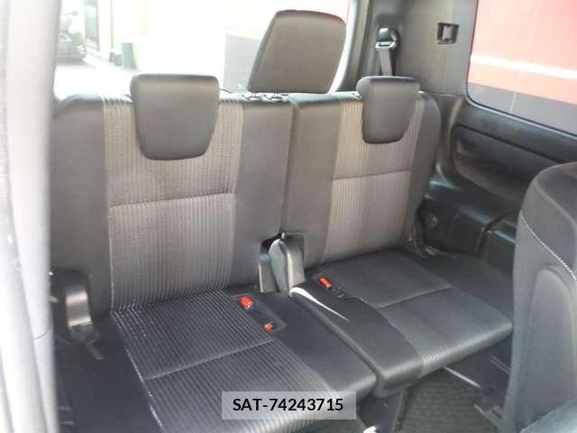 Toyota NOAH 2017-10 8367720-17