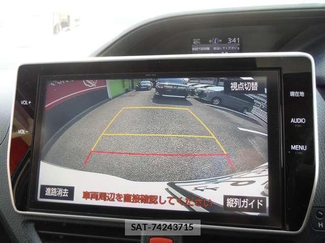 Toyota NOAH 2017-10 8367720-25