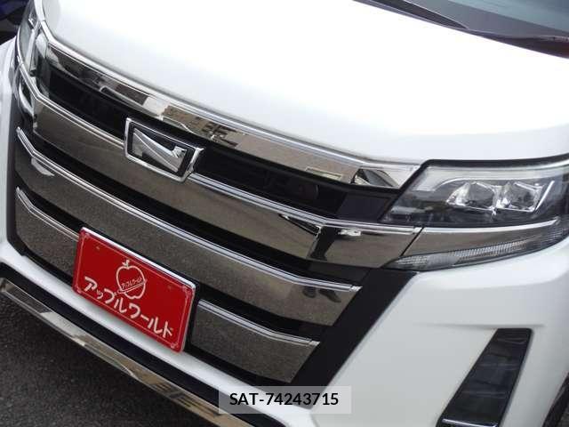 Toyota NOAH 2017-10 8367720-4