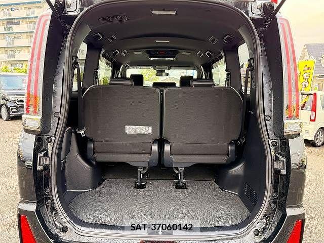 Toyota NOAH 2018-12 8367709-10