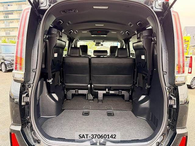 Toyota NOAH 2018-12 8367709-11