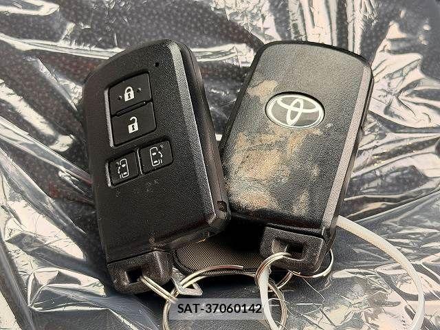 Toyota NOAH 2018-12 8367709-13