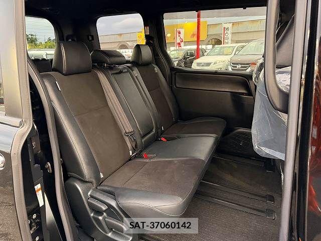 Toyota NOAH 2018-12 8367709-23