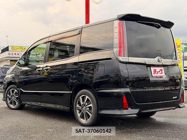 Toyota NOAH 2018-12 8367709-4