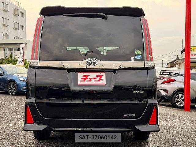 Toyota NOAH 2018-12 8367709-5
