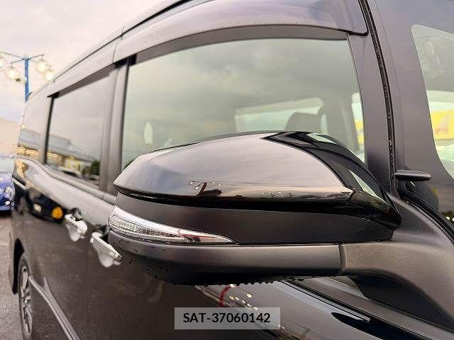 Toyota NOAH 2018-12 8367709-8