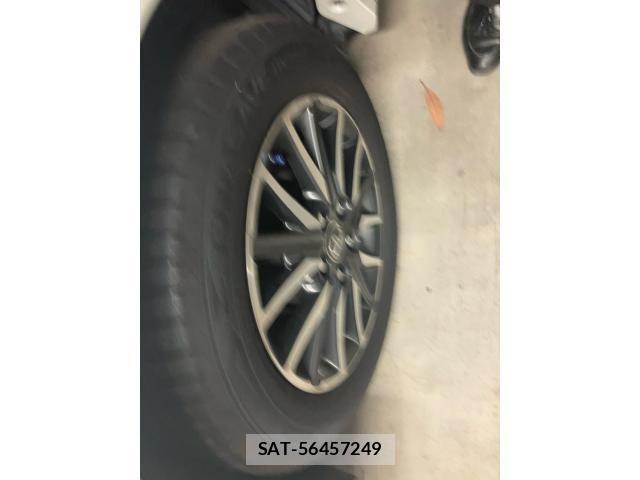Toyota NOAH 2015-10 8367713-5