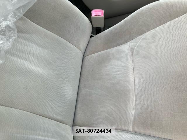 Toyota NOAH 2011-10 8367738-13