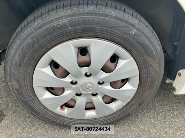 Toyota NOAH 2011-10 8367738-7