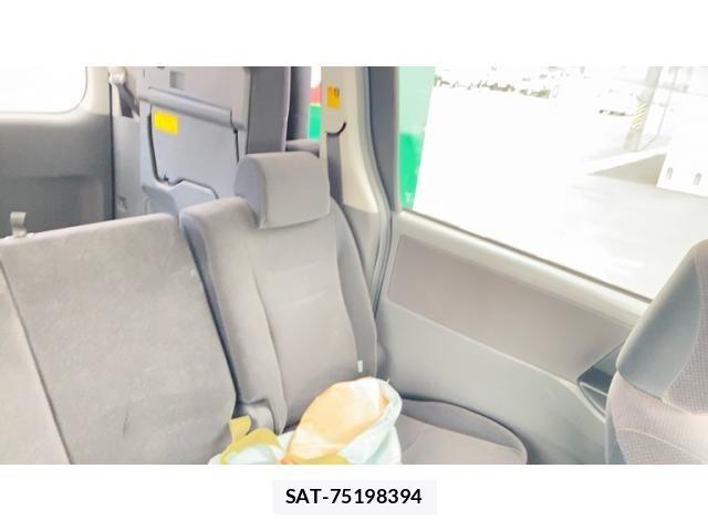 Toyota NOAH 2009-12 8367737-12