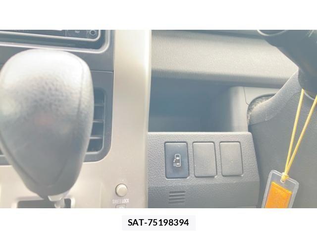 Toyota NOAH 2009-12 8367737-17