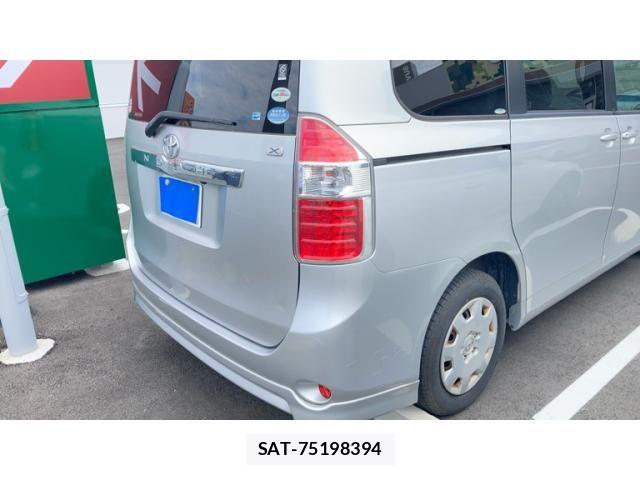 Toyota NOAH 2009-12 8367737-7