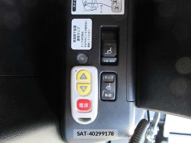 Toyota NOAH 2019-06 8367707-13