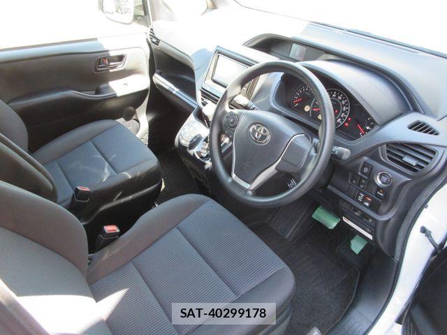 Toyota NOAH 2019-06 8367707-19