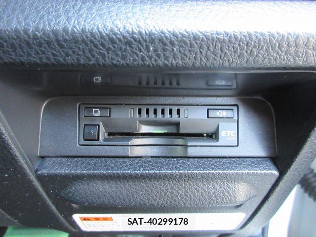 Toyota NOAH 2019-06 8367707-23
