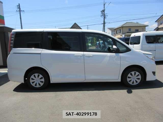 Toyota NOAH 2019-06 8367707-3