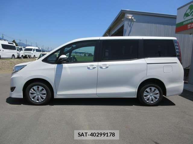 Toyota NOAH 2019-06 8367707-7