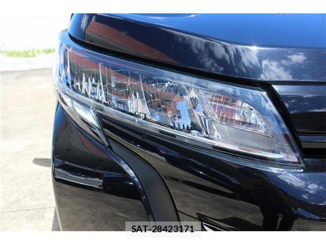 Toyota NOAH 2023-07 8367711-14