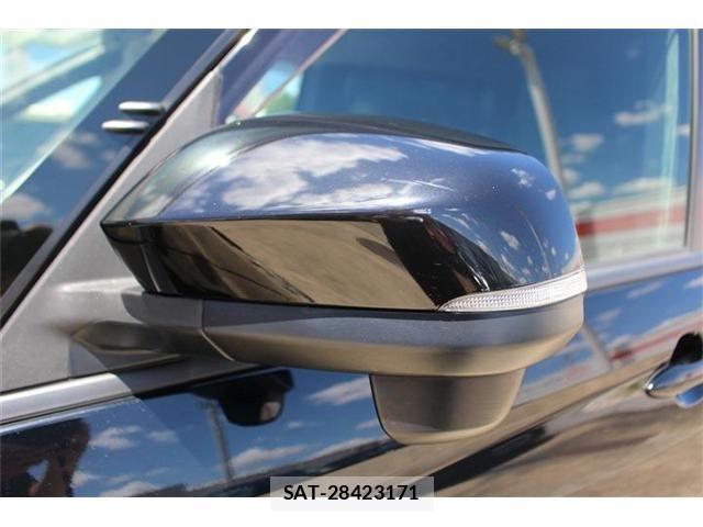 Toyota NOAH 2023-07 8367711-17