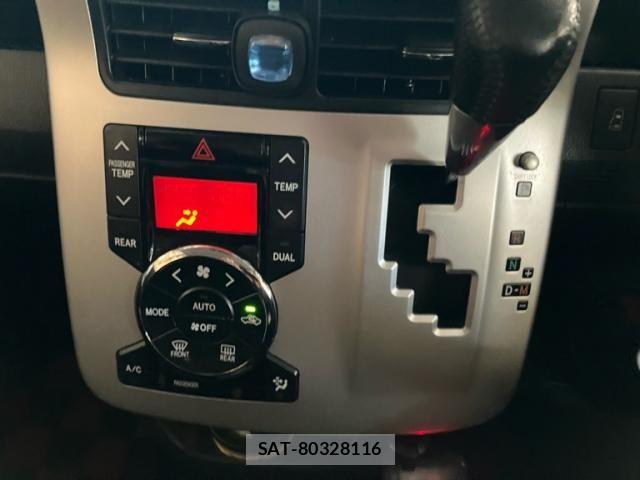 Toyota NOAH 2010-08 8367734-14