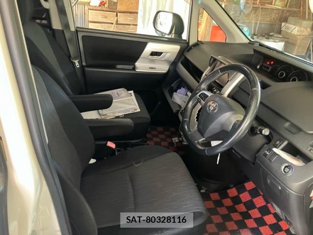 Toyota NOAH 2010-08 8367734-20