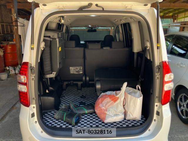 Toyota NOAH 2010-08 8367734-23