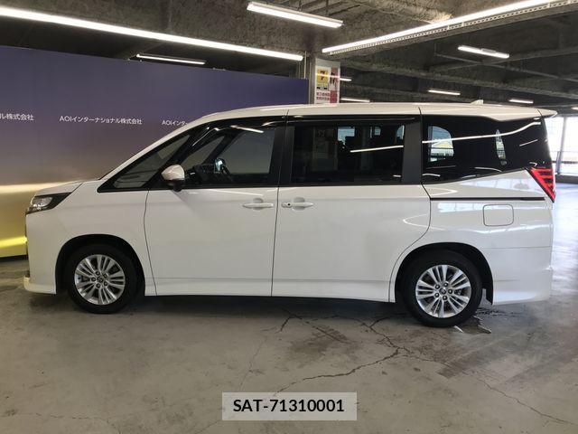 Toyota NOAH 2022-12 8367702-2
