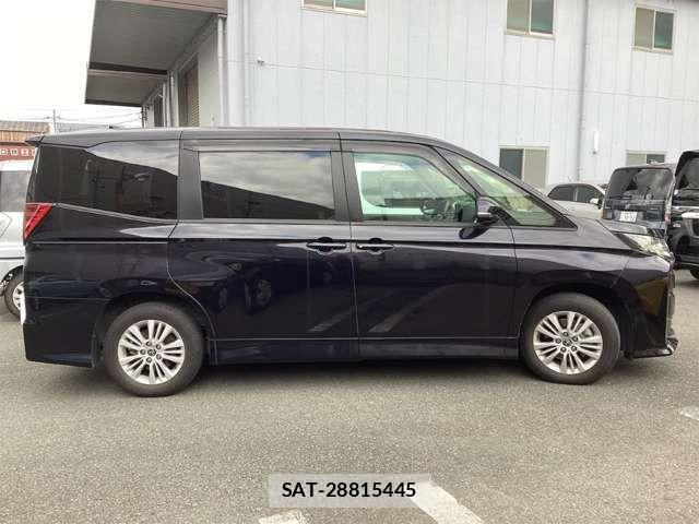 Toyota NOAH 2023-03 8367704-6