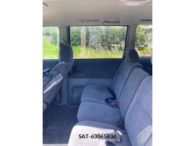Toyota NOAH 2005-07 8367741-9