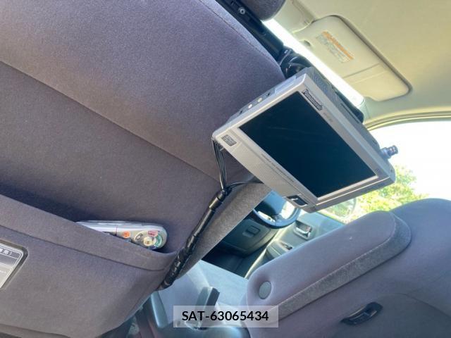 Toyota NOAH 2005-07 8367741-14